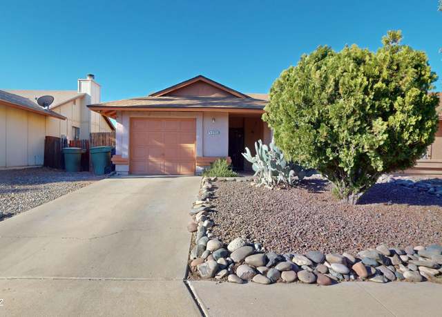 Property at 5352 S Carriage Hills Dr, Tucson, AZ 85746, 3 beds, 2 baths