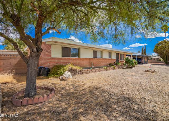 Property at 8442 E Pena Blanca Dr, Tucson, AZ 85730, 4 beds, 2 baths