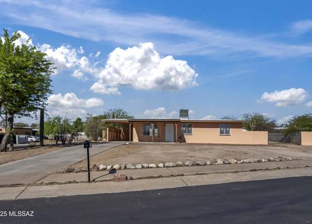 Property at 1926 W Saxony Rd, Tucson, AZ 85713, 4 beds, 2 baths
