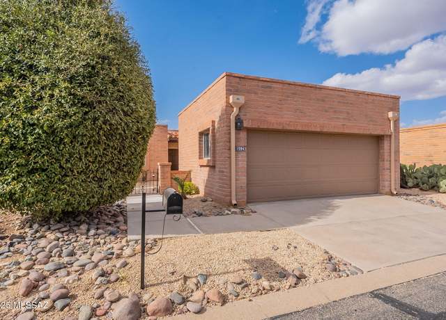 Property at 1594 W Calle Hacienda, Green Valley, AZ 85622, 2 beds, 2 baths
