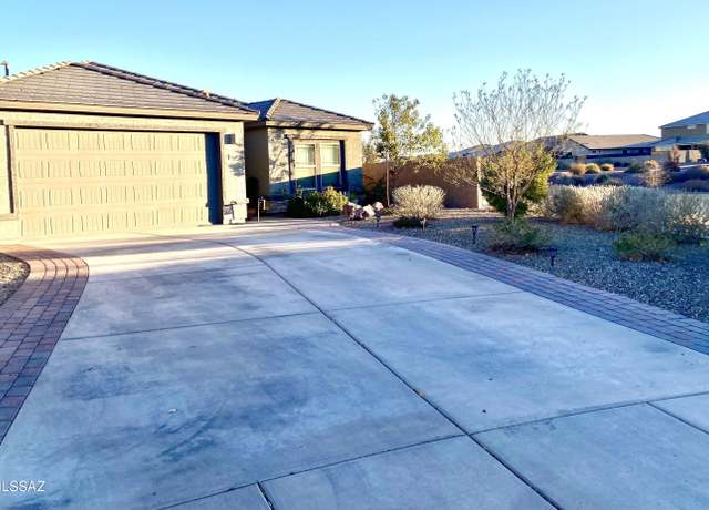 Property at 10800 W Claxton Dr, Marana, AZ 85653, 3 beds, 2 baths