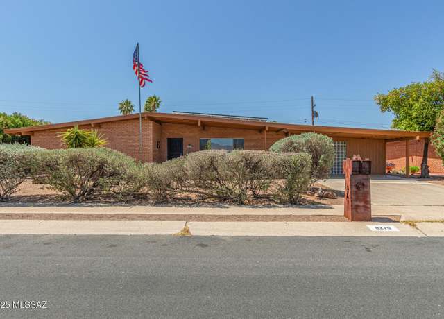Property at 8270 E Vicksburg St, Tucson, AZ 85710, 4 beds, 3 baths