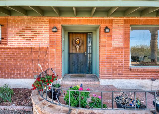 Property at 5936 E Baker St, Tucson, AZ 85711, 3 beds, 2 baths