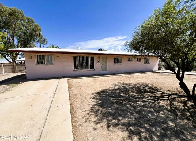 Property at 6071 E 27th St, Tucson, AZ 85711, 3 beds, 2 baths