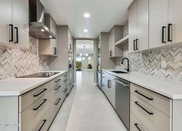 Property at 4900 E Placita Arenosa, Tucson, AZ 85718, 3 beds, 2 baths