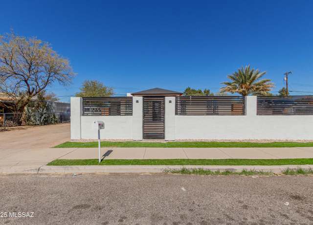 Property at 4561 E 31st St, Tucson, AZ 85711, 3 beds, 1.5 baths