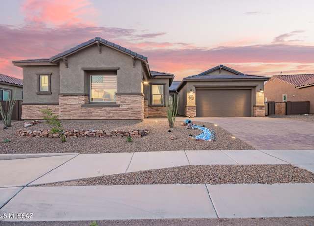 Property at 2720 W Plateau Ridge Dr, Oro Valley, AZ 85742, 4 beds, 2.5 baths