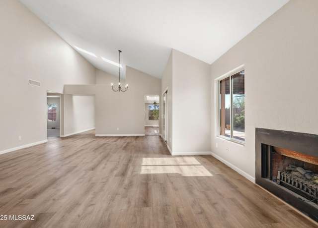Property at 10016 E Leila Dr, Tucson, AZ 85730, 3 beds, 2 baths