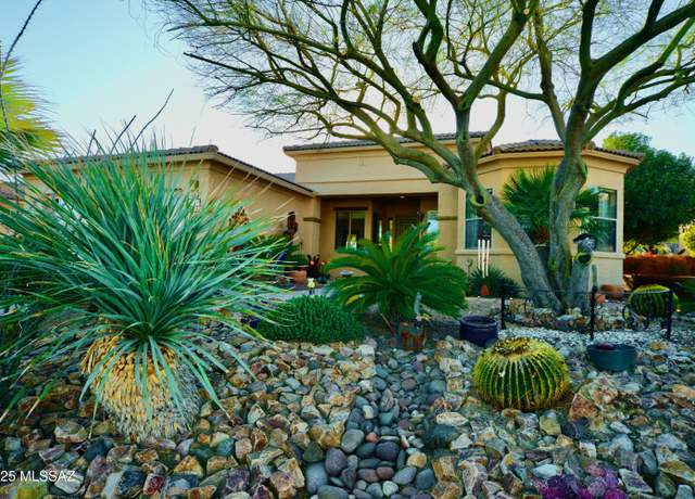 Property at 2267 W Calle Casas Lindas, Green Valley, AZ 85622, 2 beds, 2 baths