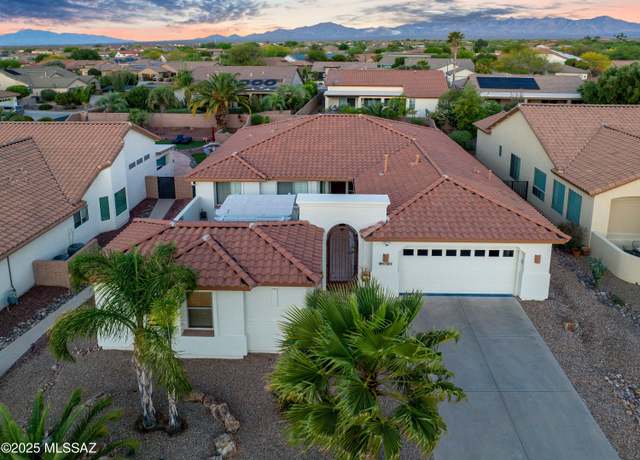Property at 1760 N Bayshore Dr, Green Valley, AZ 85614, 2 beds, 2.5 baths