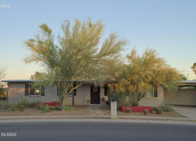Property at 3033 W Shumaker Dr, Tucson, AZ 85741, 3 beds, 2 baths