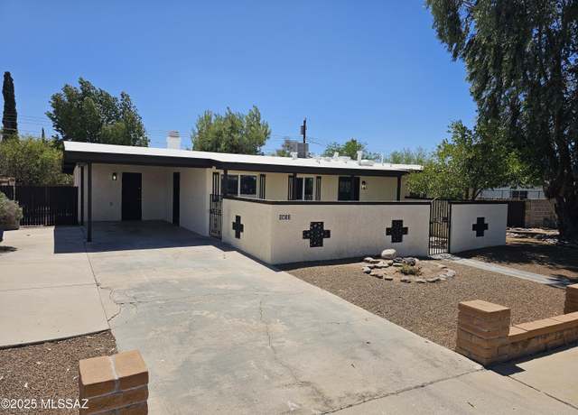 Property at 5652 E 12th St, Tucson, AZ 85711, 3 beds, 2 baths