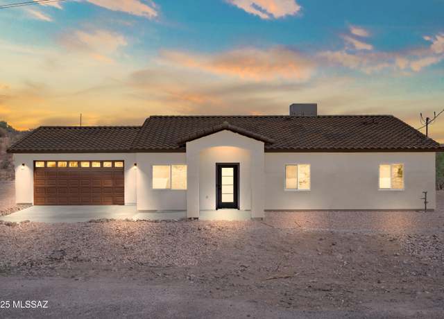 Property at 956 Circulo Tumbleweed, Rio Rico, AZ 85648, 3 beds, 2 baths