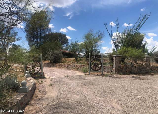 Property at 1401 E Beatus Dr, Nogales, AZ 85621, 3 beds, 2.5 baths