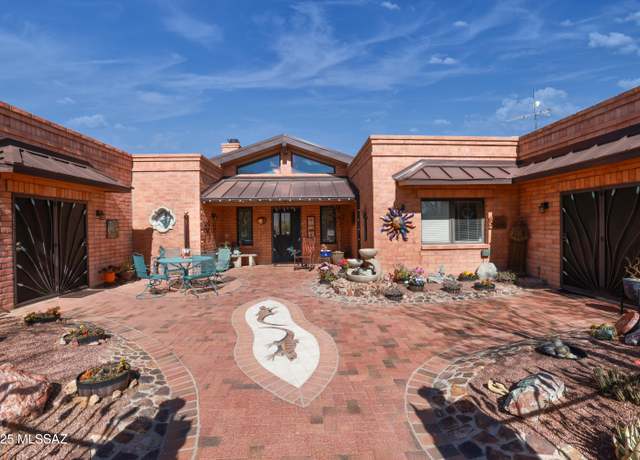 Property at 925 N Rancho Del Jefe Loop, Tucson, AZ 85748, 4 beds, 4 baths