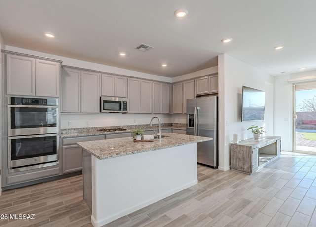 Property at 13074 E Cembeline Ln, Tucson, AZ 85747, 3 beds, 2 baths