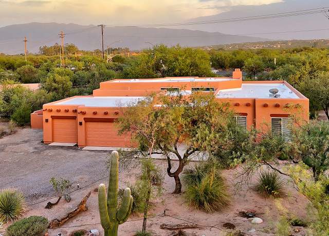 Property at 10250 E Winding Trl, Tucson, AZ 85749, 3 beds, 2 baths