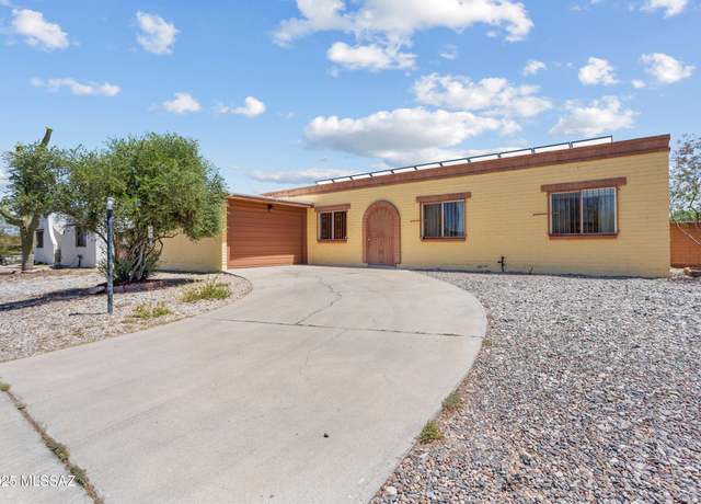 Property at 2401 W Ironwood Ridge Dr, Tucson, AZ 85745, 3 beds, 2 baths