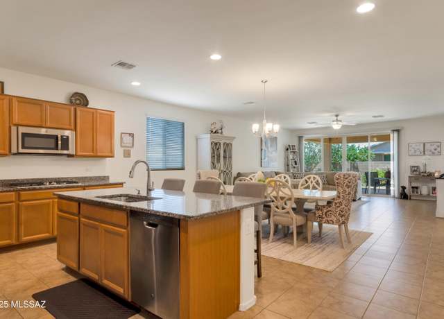 Property at 12155 N Candywine Dr, Marana, AZ 85653, 5 beds, 3 baths
