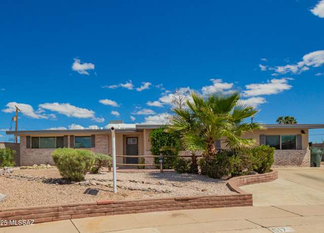 Property at 617 S La Villa Pl, Tucson, AZ 85711, 4 beds, 2 baths