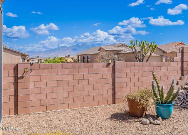 Property at 997 W Tenniel Dr, Green Valley, AZ 85614, 2 beds, 2 baths