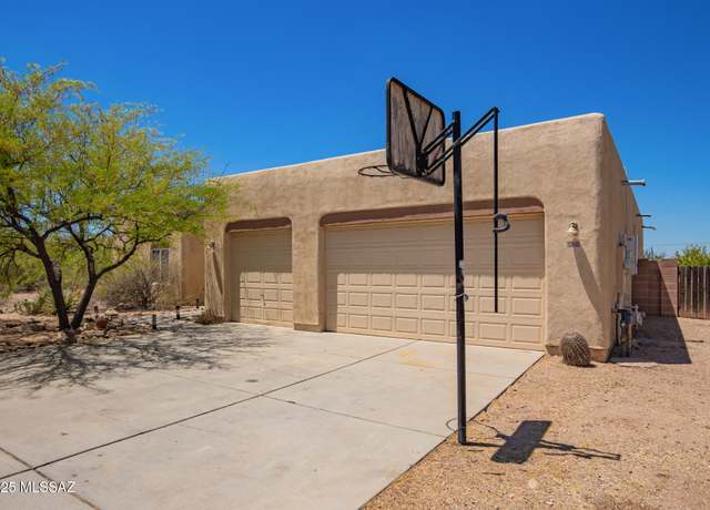 Property at 13940 E Hay Bale Trl, Vail, AZ 85641, 4 beds, 2.5 baths