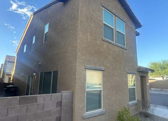 Property at 1126 E Descent St, Tucson, AZ 85719, 3 beds, 2.5 baths