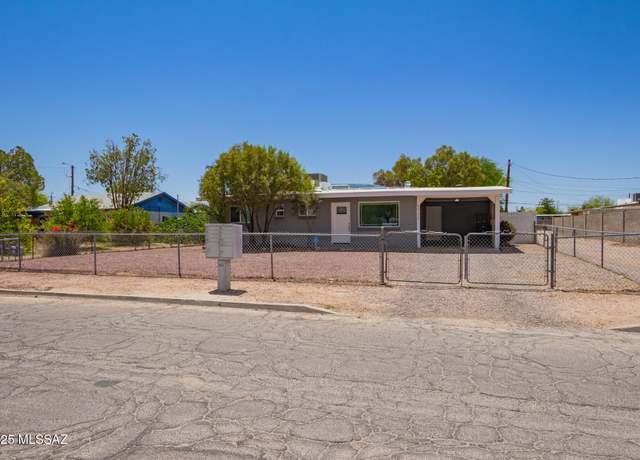 Property at 5732 E 23rd St, Tucson, AZ 85711, 3 beds, 2.5 baths