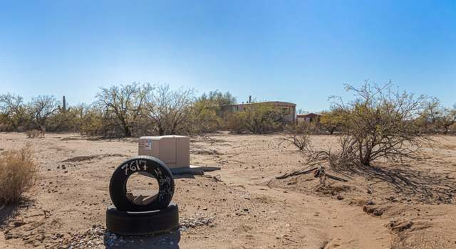 Photo of 7617 N Shaky Rock Trl, Tucson, AZ 85743