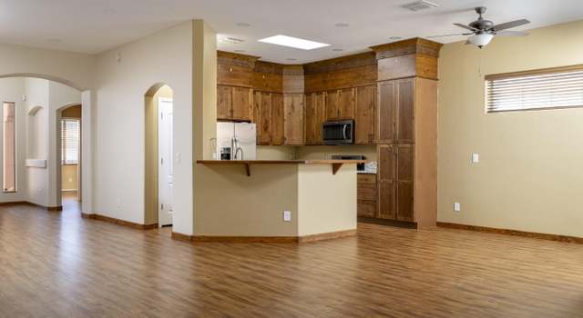 Photo of 8479 N Sunny Rock Ridge Dr, Tucson, AZ 85743