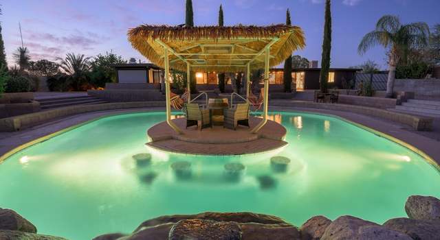 Photo of 8221 N Emerine Pl, Tucson, AZ 85704