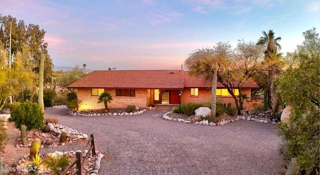 Photo of 830 E Camino De Los Padres, Tucson, AZ 85718