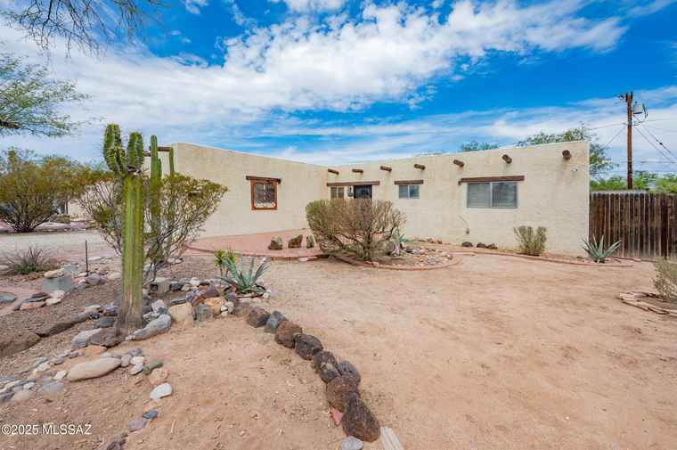 Photo of 3731 E Juarez St Tucson, AZ 85713