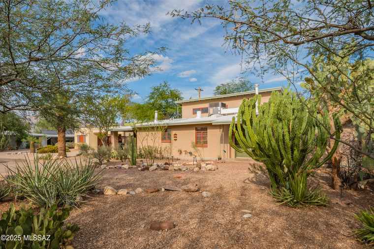 Photo of 2556 N Bentley Ave Tucson, AZ 85716