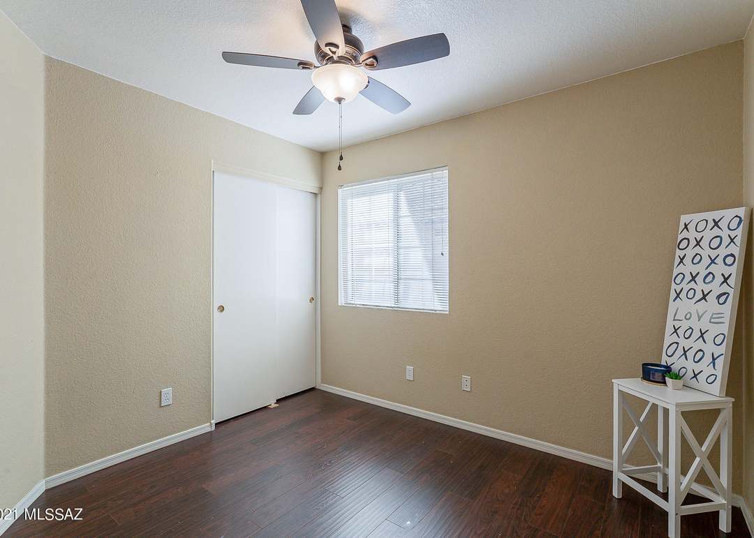 9163 N Palm Brook Dr, Tucson, AZ 85743