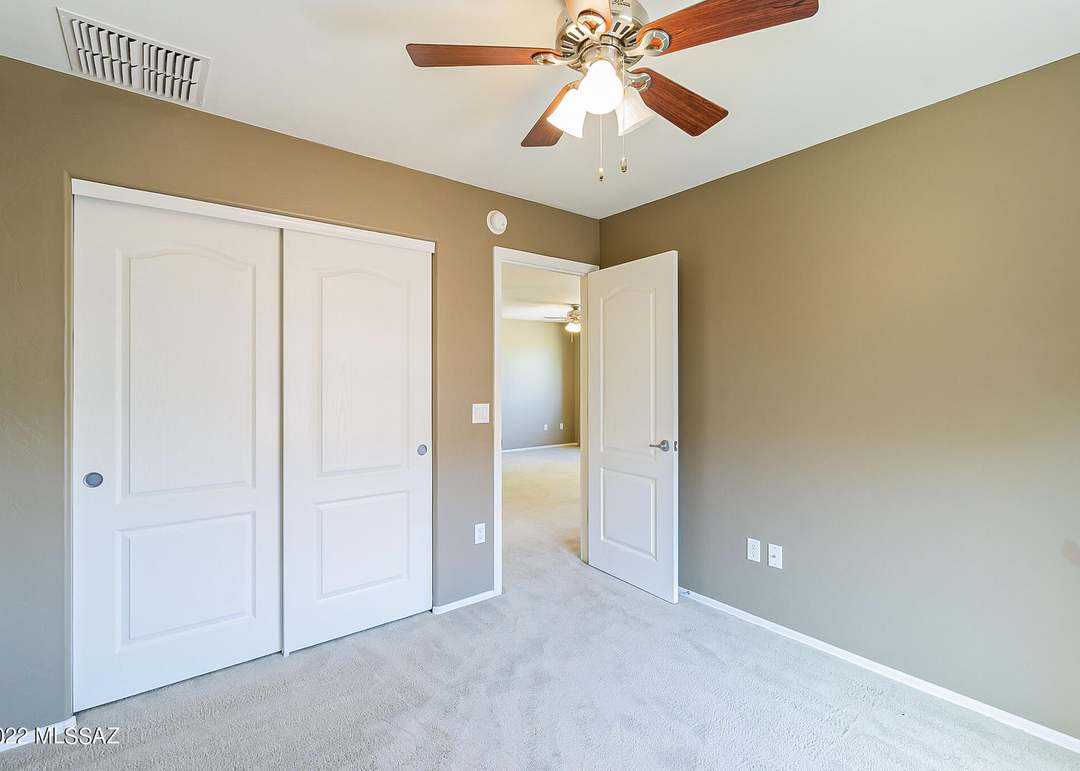 633 W Sonatina Ln, Oro Valley, AZ 85737