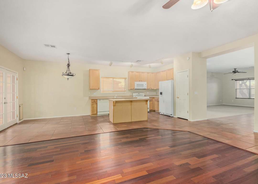 10833 S Camino San Clemente, Vail, AZ 85641