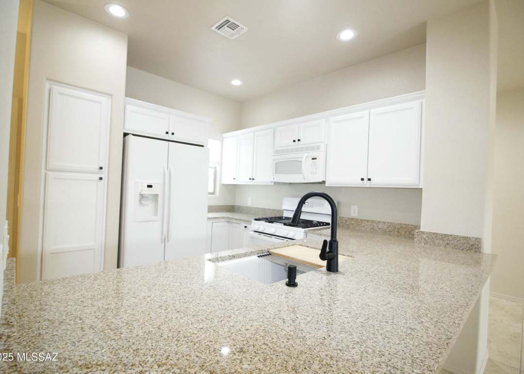 4364 Big Bend St, Sierra Vista, AZ 85650