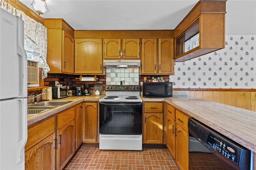 126 Burlingame Rd, Smithfield, RI 02917 MLS 1346155 Redfin