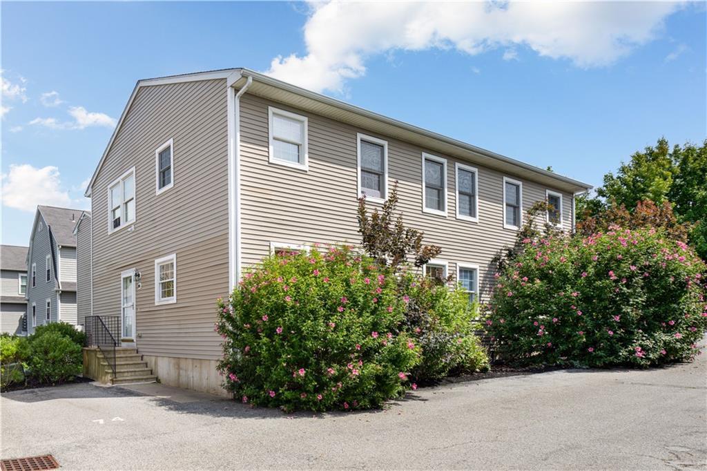 231 Maple Ave #101, Newport, RI 02840 | MLS# 1291472 | Redfin