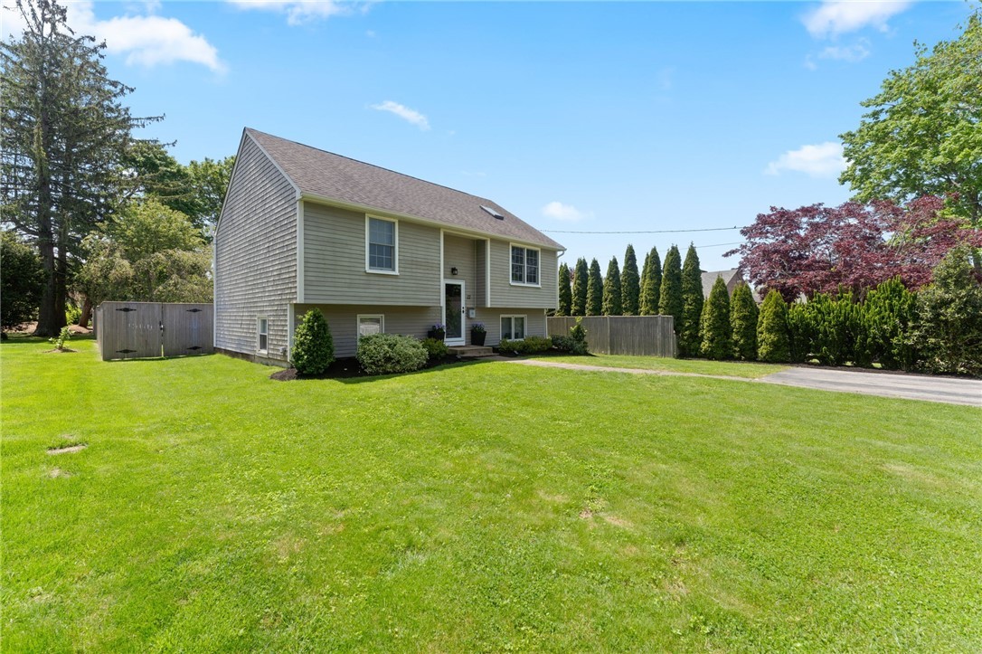 22 Warner Ave, South Kingstown, RI 02879 | MLS# 1359806 | Redfin