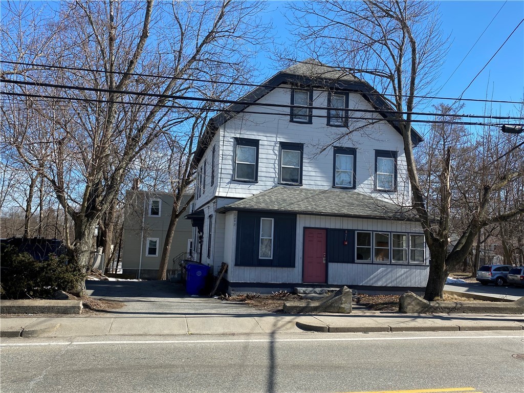 1040 Main St, West Warwick, RI 02893 | MLS# 1275885 | Redfin