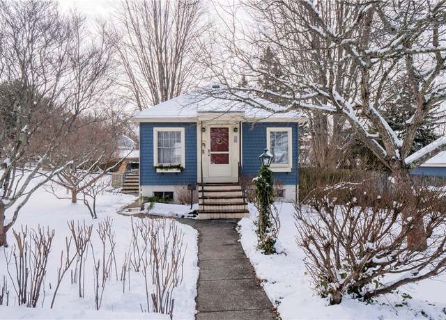 Property at 59 Hilton St, Tiverton, RI 02878, 2 beds, 1.5 baths