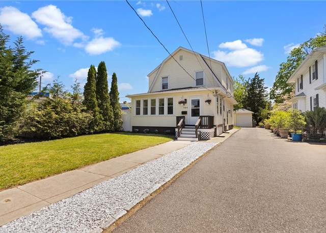 Property at 164 Wentworth Ave, Cranston, RI 02905, 3 beds, 1 bath