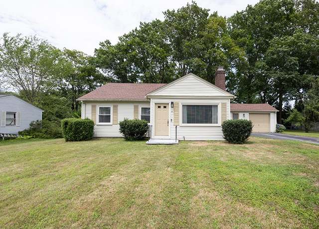 Property at 7 New Clark Rd, Cumberland, RI 02864, 3 beds, 1 bath