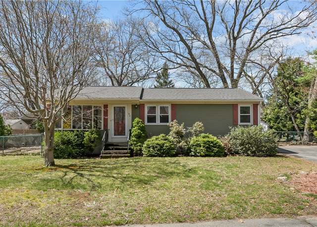 Property at 93 Sefton Ave, Warwick, RI 02889, 3 beds, 1 bath