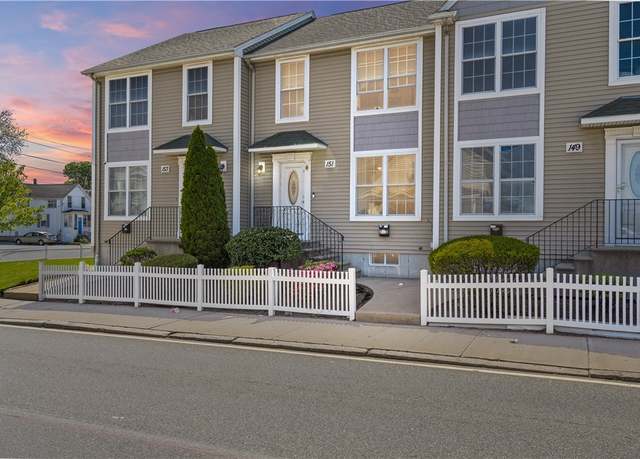 Property at 151 Bend St S #2, Pawtucket, RI 02860, 3 beds, 2.5 baths