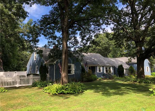 Property at 27 Birchwood Dr, Cumberland, RI 02864, 4 beds, 2.5 baths