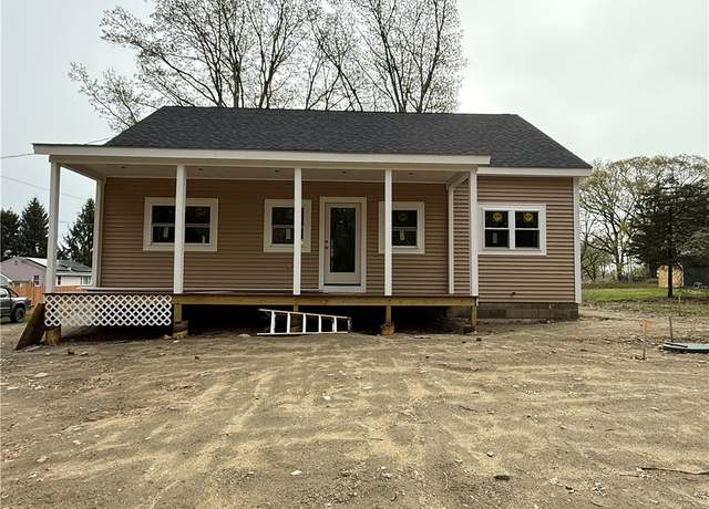 Property at 0125 Homestead Ave, Portsmouth, RI 02872, 3 beds, 2 baths