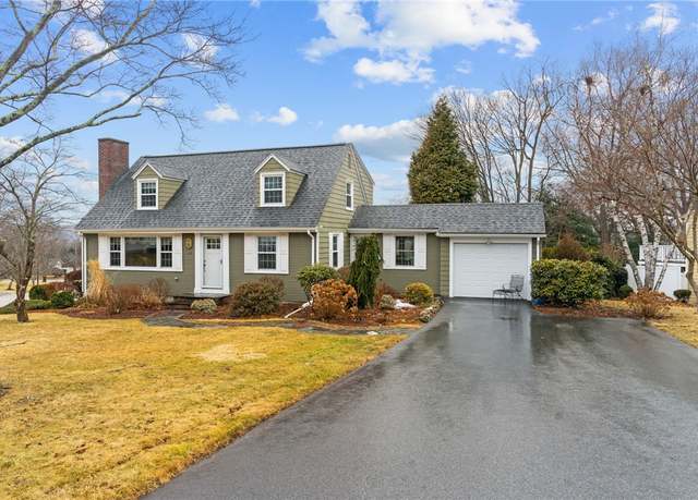 Property at 261 Glen Hills Dr, Cranston, RI 02920, 3 beds, 2 baths